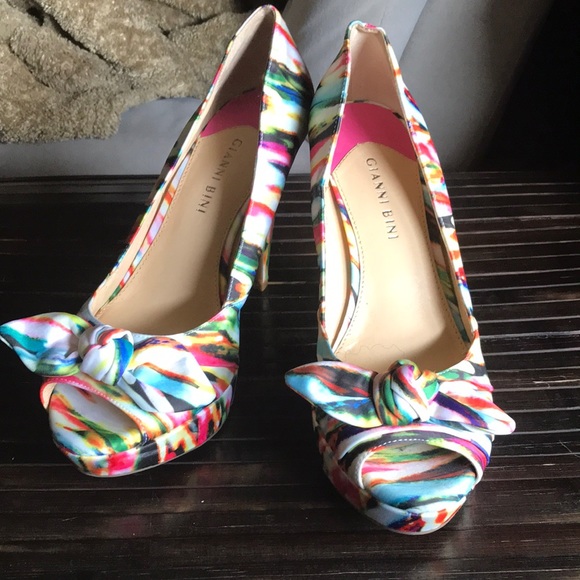 Gianni Bini Shoes - 🎁 GIANNI BINI Colorful Bow Top Open Toe Heeled Sandals